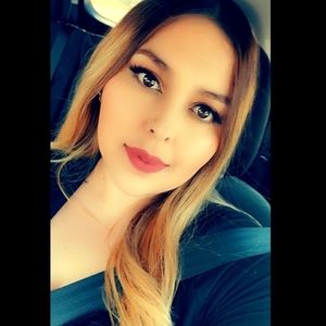 Meet your Posher, Julissa